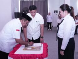 Bupati Teken Kontrak Kerja 569 PPPK Bombana